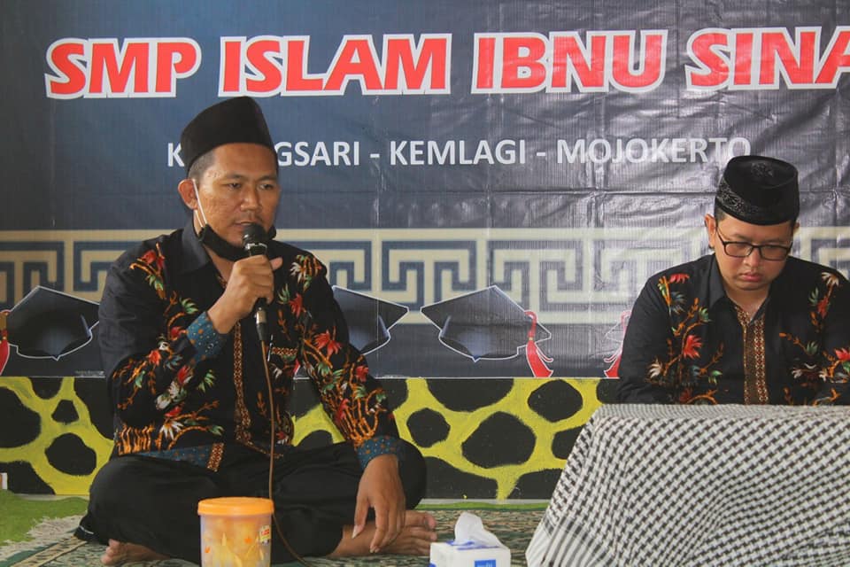Sambutan Kepala Sekolah SMP Islam Ibnu Sina